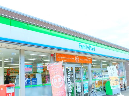 コンビニ　ファミリーマート 福知山荒河店（コンビニ）まで621m