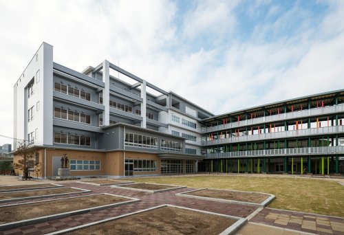 小学校　鹿田小学校（小学校）まで955m