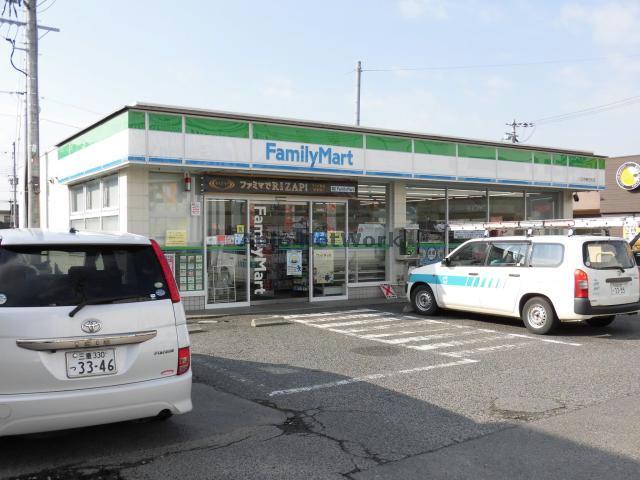 コンビニ　ファミリーマート八日市春日町店（コンビニ）まで616m