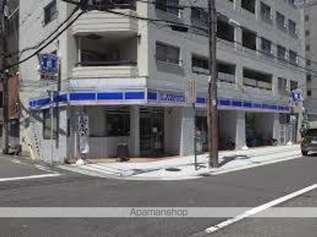 コンビニ　ローソン　京町堀三丁目店（コンビニ）まで262m