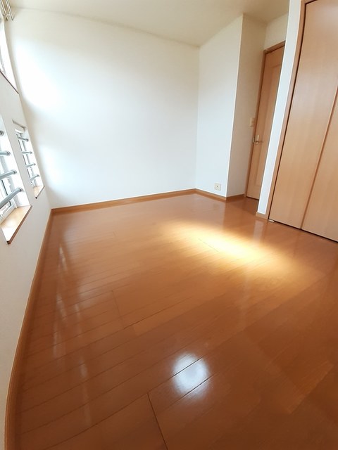 その他部屋・スペース　風通しも良い寝室です☆
