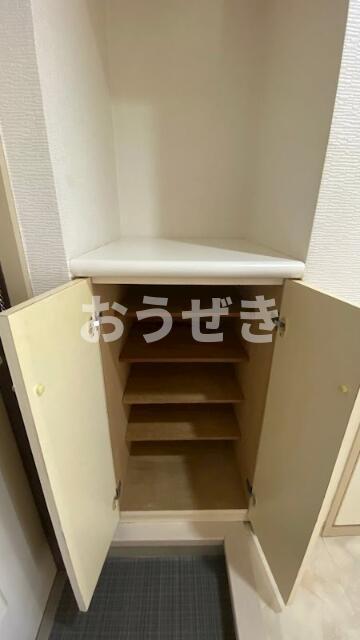 収納　シューズボックス