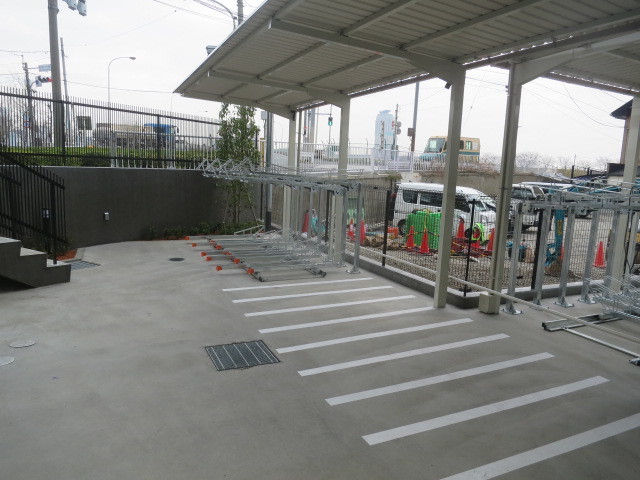 その他共有部分　駐輪場です♪