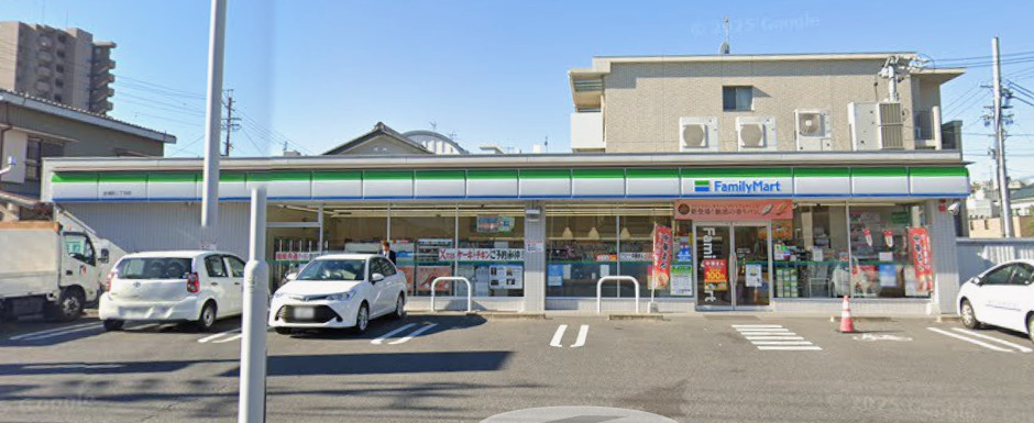 コンビニ　ファミリーマート 金城町二丁目店（コンビニ）まで851m