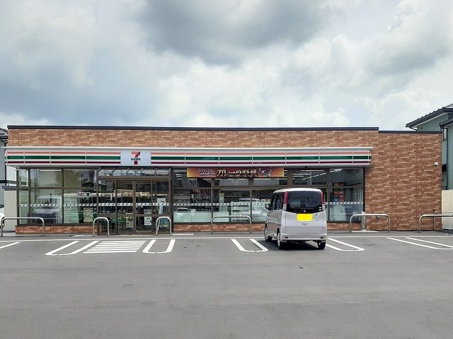 コンビニ　セブンイレブン仁井田二ッ屋店（コンビニ）まで706m