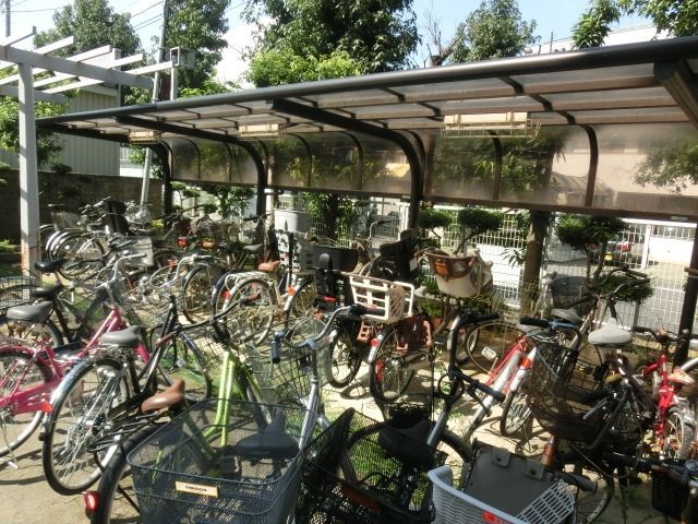 その他共有部分　屋根付き自転車置き場