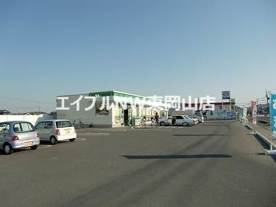 コンビニ　ファミリーマート邑久駅東店（コンビニ）まで392m