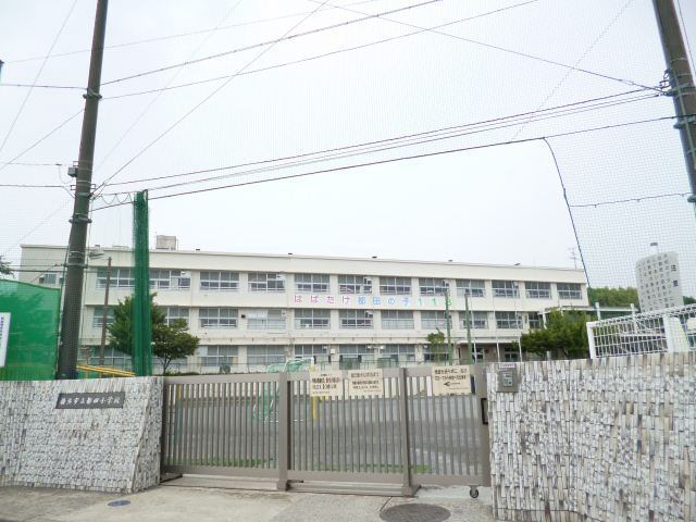 小学校　横浜市立都田小学校（小学校）まで697m