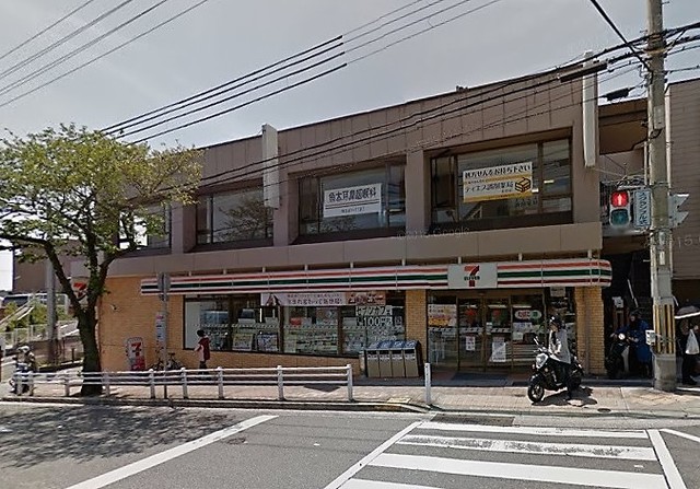 コンビニ　セブンイレブン神戸育英高校南店（コンビニ）まで445m