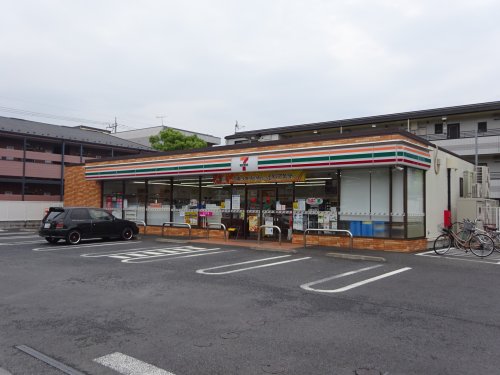 コンビニ　セブンイレブン江戸川鹿骨３丁目店（コンビニ）まで48m