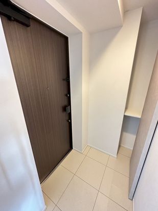 玄関　落ち着いた玄関です
