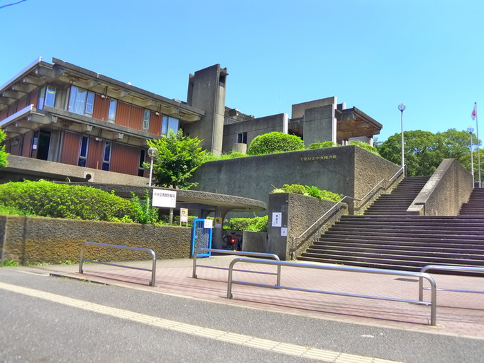図書館　千葉県立中央図書館（図書館）まで450m