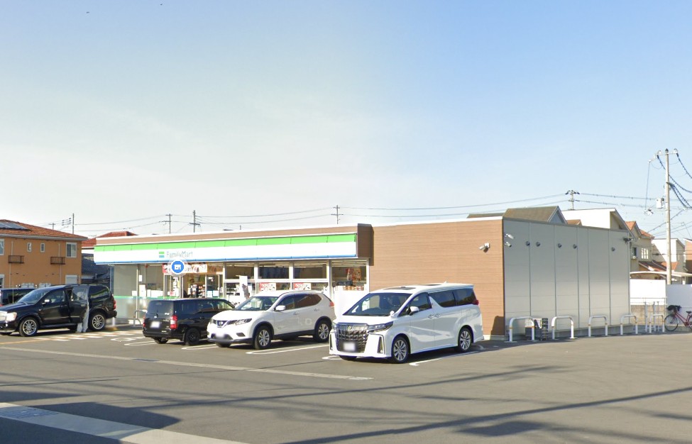 コンビニ　ファミリーマート 姫路朝日谷店（コンビニ）まで131m