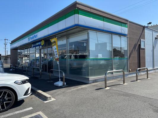 コンビニ　ファミリーマート 浜松インター南店（コンビニ）まで2165m