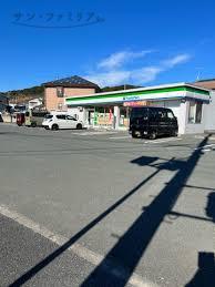 コンビニ　ファミリーマート 豊川平尾店（コンビニ）まで370m