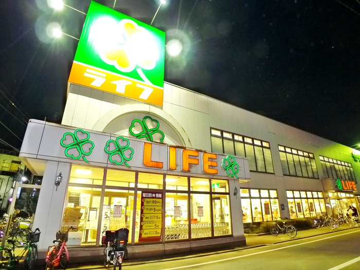 コンビニ　ライフ（コンビニ）まで616m