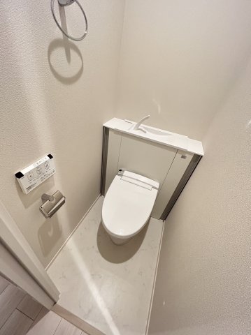 トイレ　※同タイプ室内写真