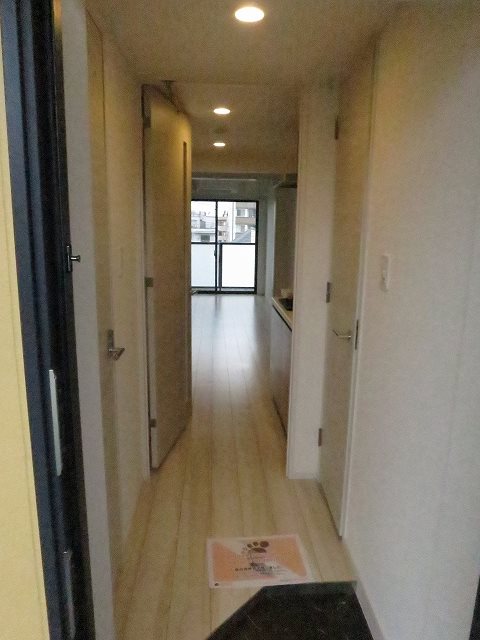 玄関　※参考写真