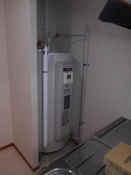 その他設備　電気温水器