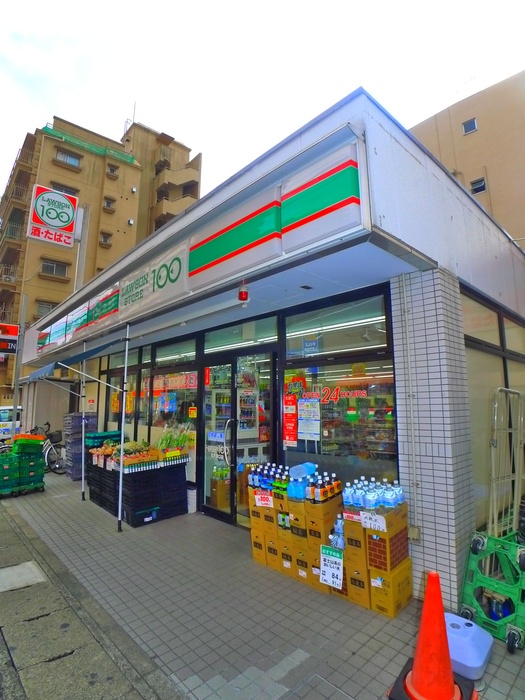コンビニ　ローソンストア100（コンビニ）まで486m