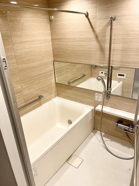 バス・シャワールーム　別部屋参考写真