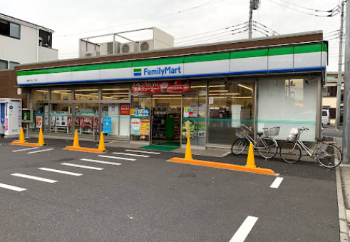 コンビニ　ファミリーマート 練馬北町七丁目店（コンビニ）まで977m