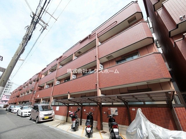 建物外観　落ち着いた雰囲気の外観です