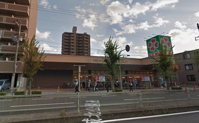スーパー　ライフ　旭大宮店（スーパー）まで648m