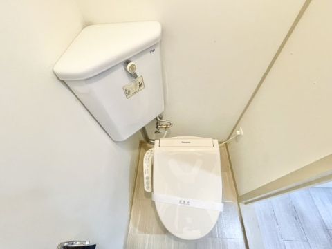 トイレ　※写真は他号室です