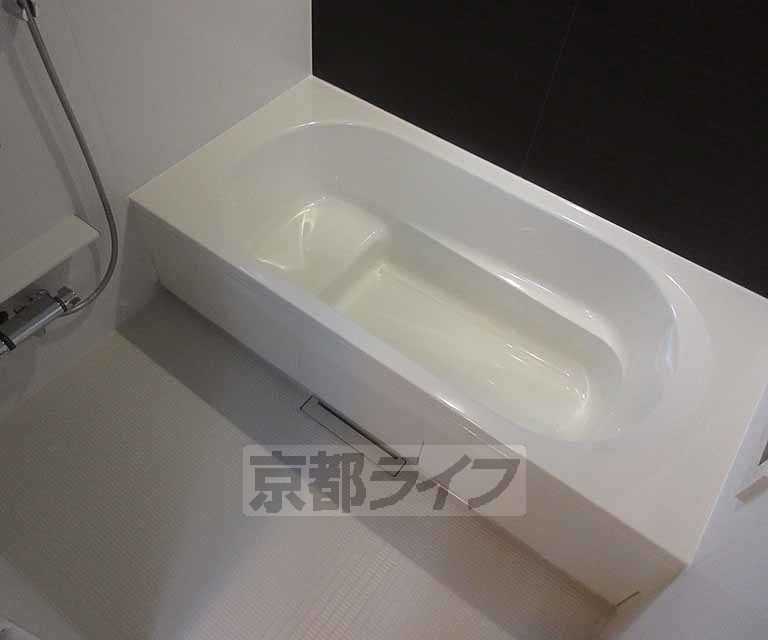 バス・シャワールーム　くつろげるバスルームです
