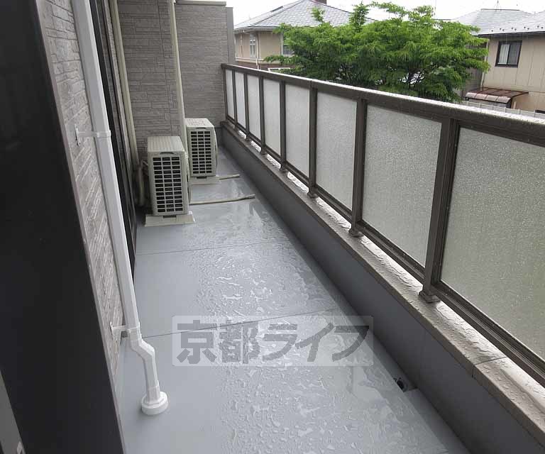 バルコニー　幅員の広いバルコニーです