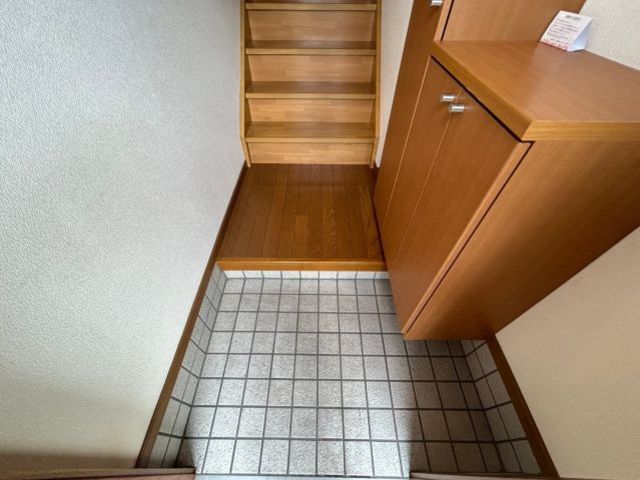 玄関　別部屋の写真です