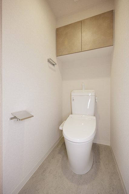 トイレ　※写真は同タイプ住戸です。