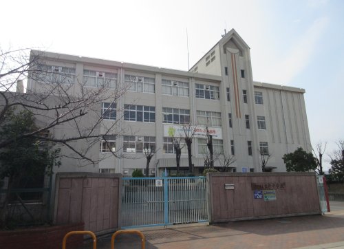 中学校　神戸市立吉田中学校（中学校）まで1151m