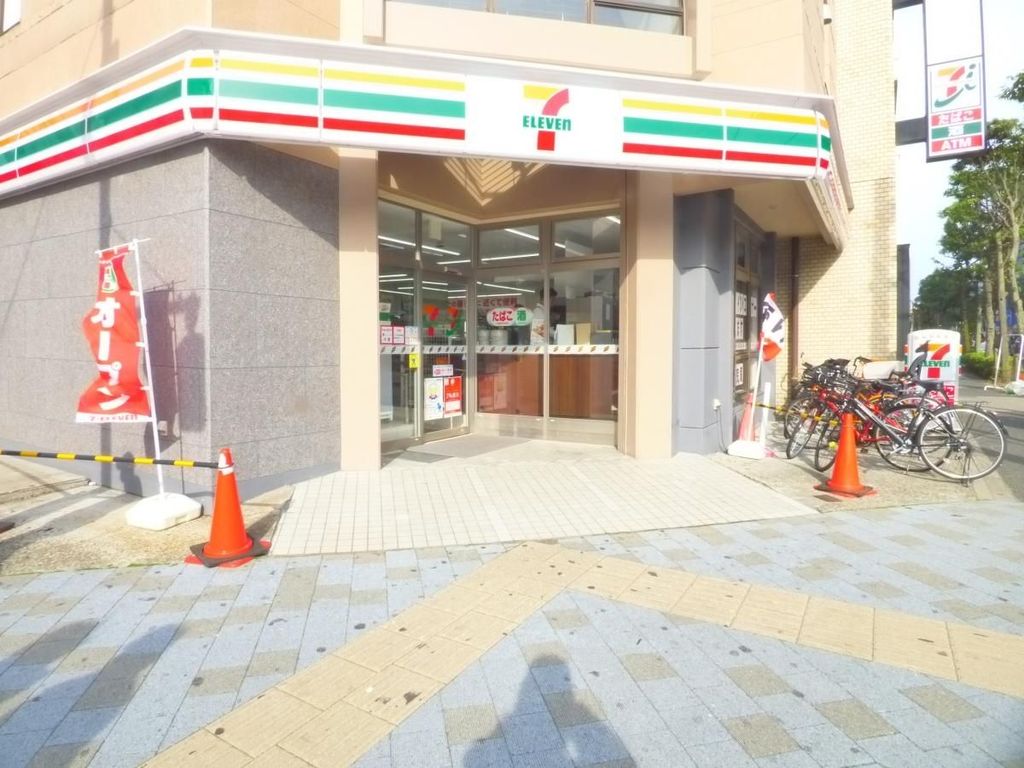 コンビニ　セブンイレブン江戸川西葛西6丁目店（コンビニ）まで1m