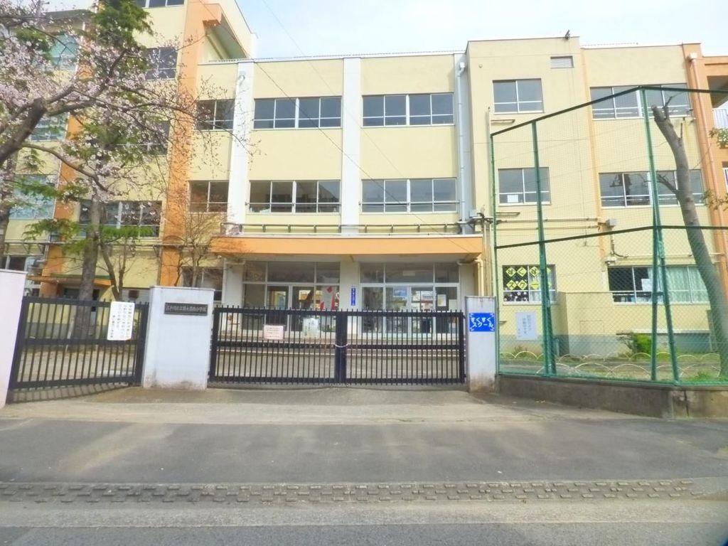 小学校　江戸川区立第七葛西小学校（小学校）まで390m