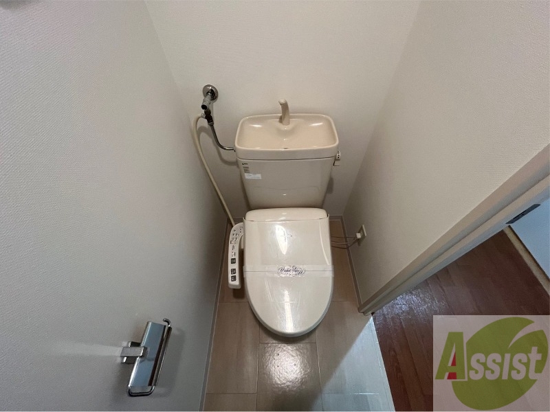 トイレ　こちらはトイレです。清潔感があり、安心して使用できます。
