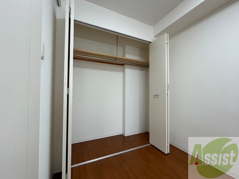 収納　寝室の収納です。部屋がすっきり片付きます。
