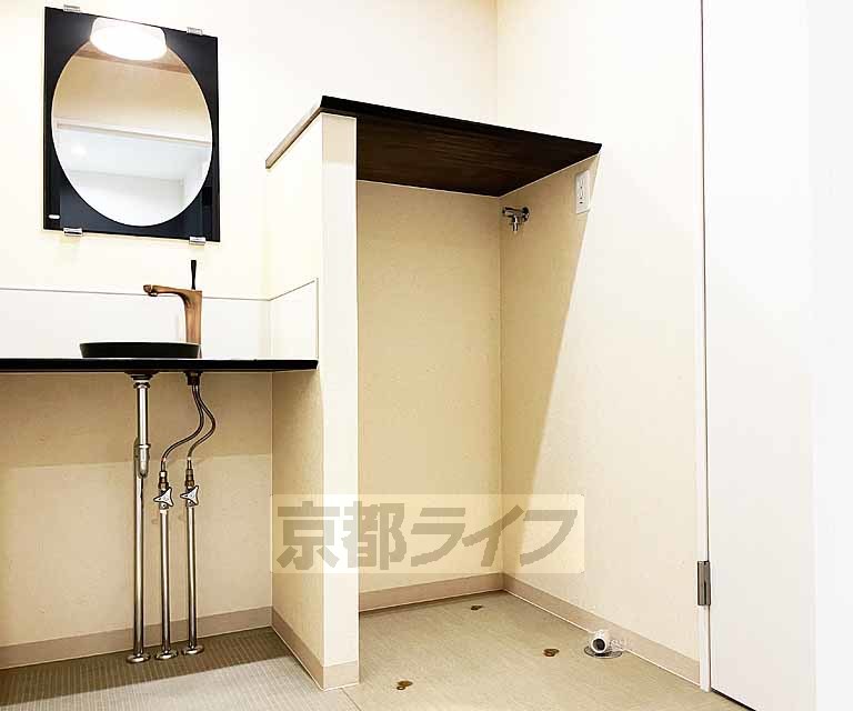 その他設備　室内洗濯機置き場ありで、脱衣・洗濯が室内でできます。