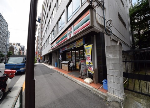 コンビニ　セブンイレブン・文京湯島3丁目店（コンビニ）まで530m