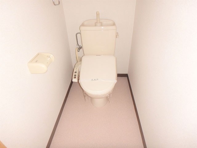トイレ　温水洗浄便座つき！（イメージ）