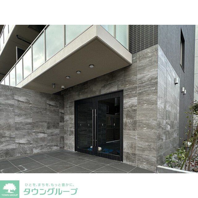 エントランス　お部屋探しはタウンハウジングへ♪
