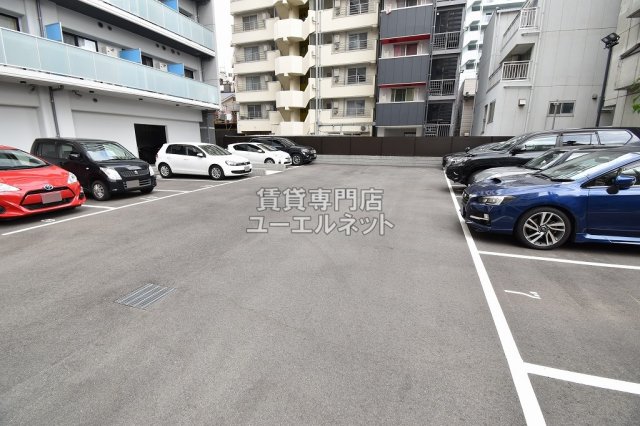 駐車場　敷地内駐車場