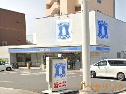 コンビニ　ローソン　北区萩野通二丁目店（コンビニ）まで879m