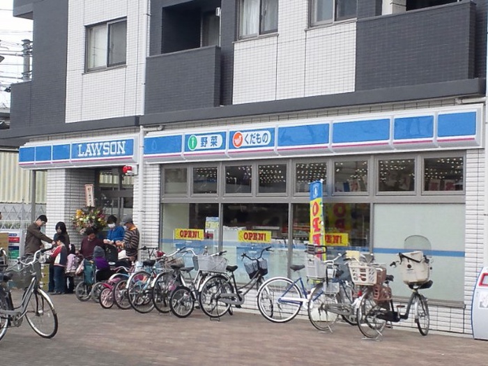 コンビニ　ローソン府中多磨駅前店（コンビニ）まで420m
