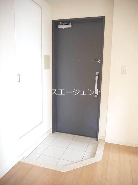 玄関　シューズBOX完備の玄関。