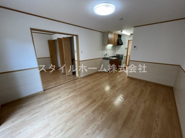 居室・リビング　別部屋写真です。