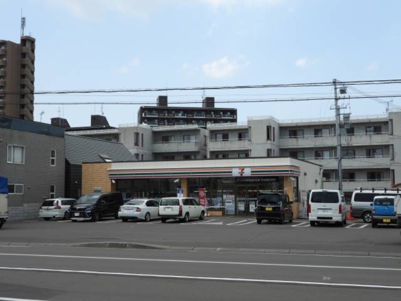コンビニ　セブンイレブン札幌新琴似9条店（コンビニ）まで218m
