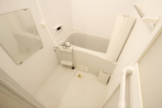 バス・シャワールーム　※別部屋の写真です