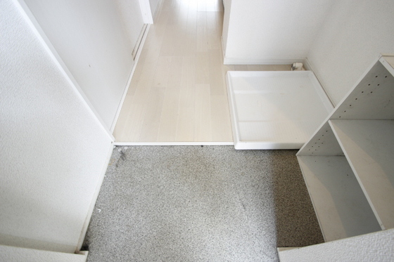 玄関　※別部屋の写真です